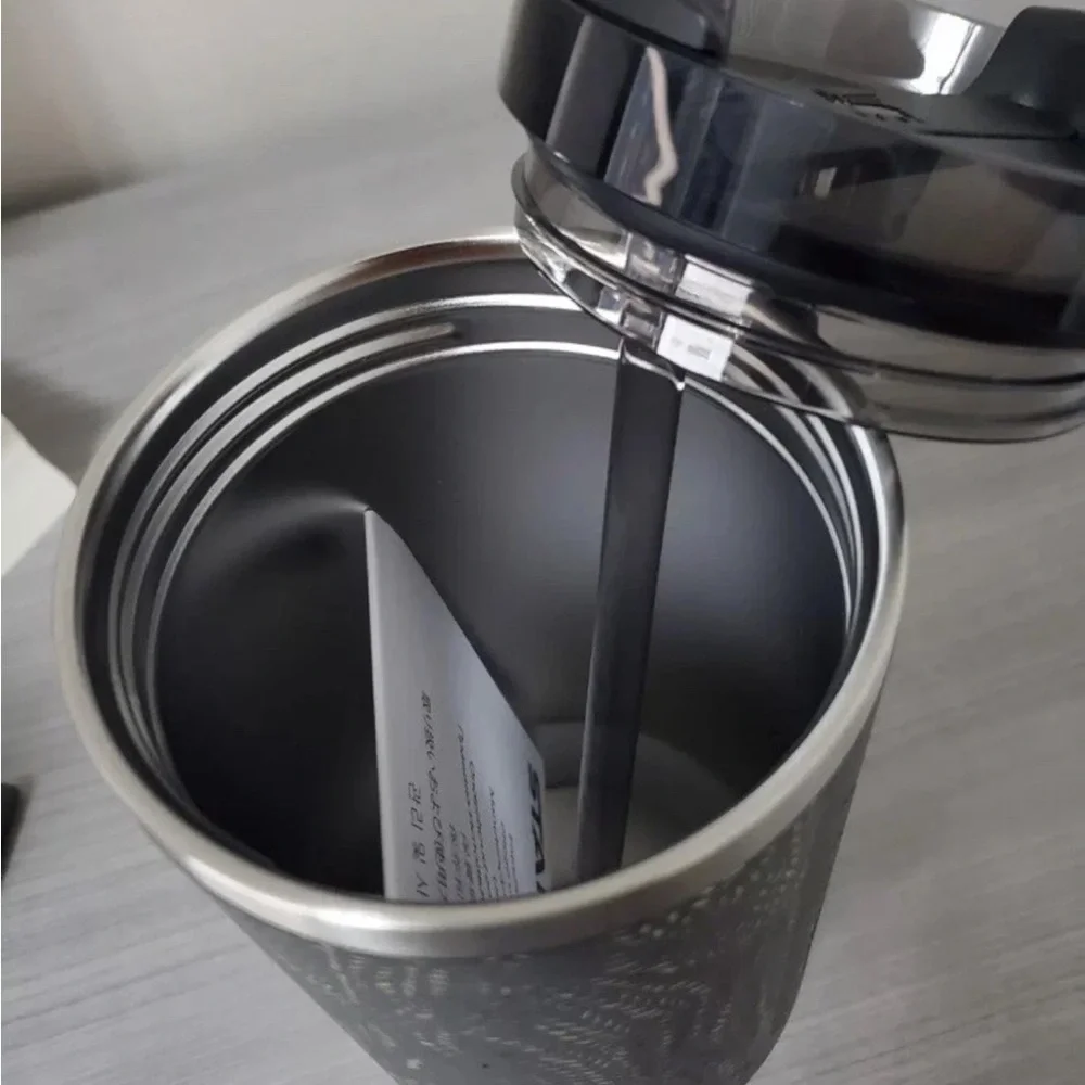 Stanley x CALIA Black Serpent 40 oz. Quencher H2.0 FlowState Tumbler Exclusive - Picture 9 of 9